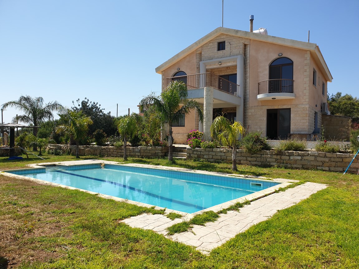 Villa - 4 bedroom for long term rent, Pyrgos village, Limassol