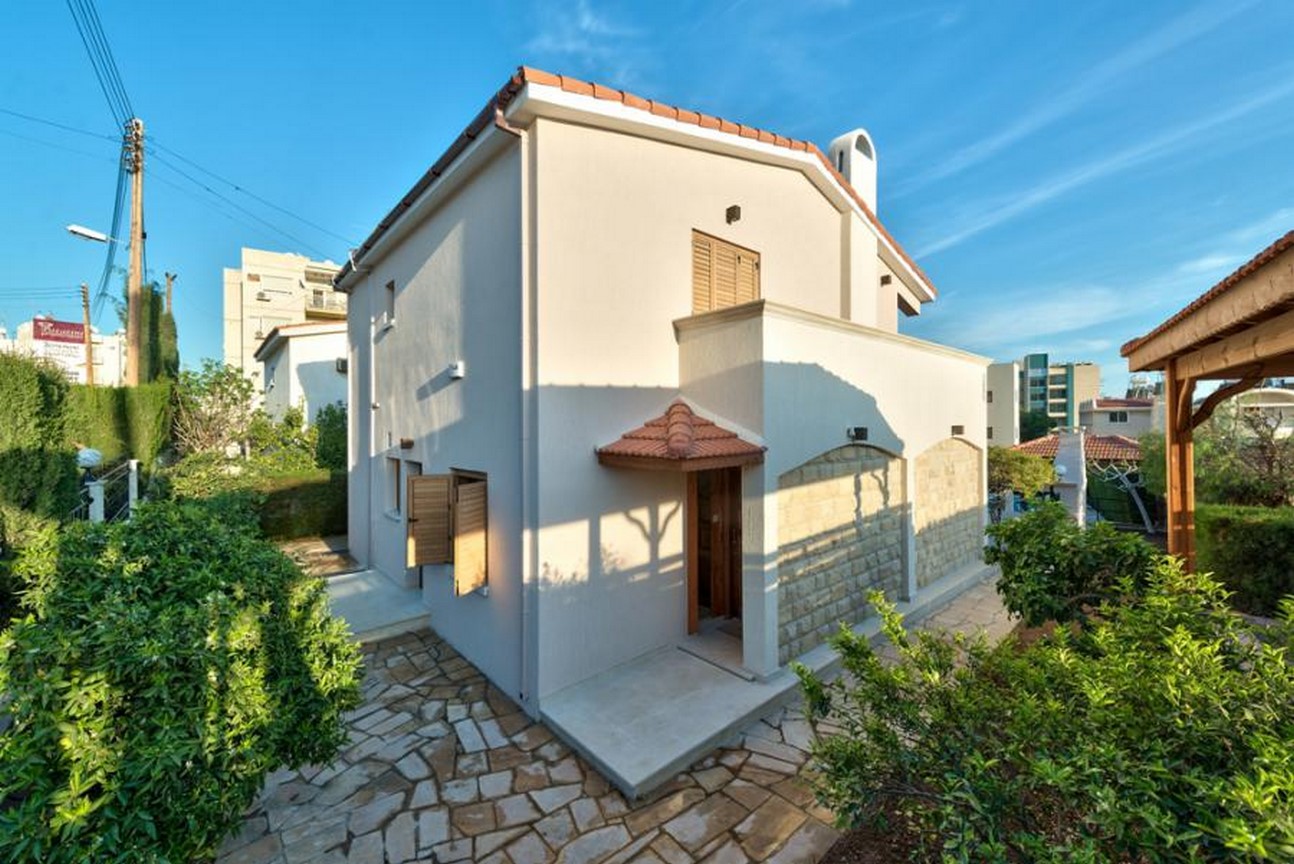 Villa – 3 bedroom for rent, Parekklisaia tourist area, Limassol