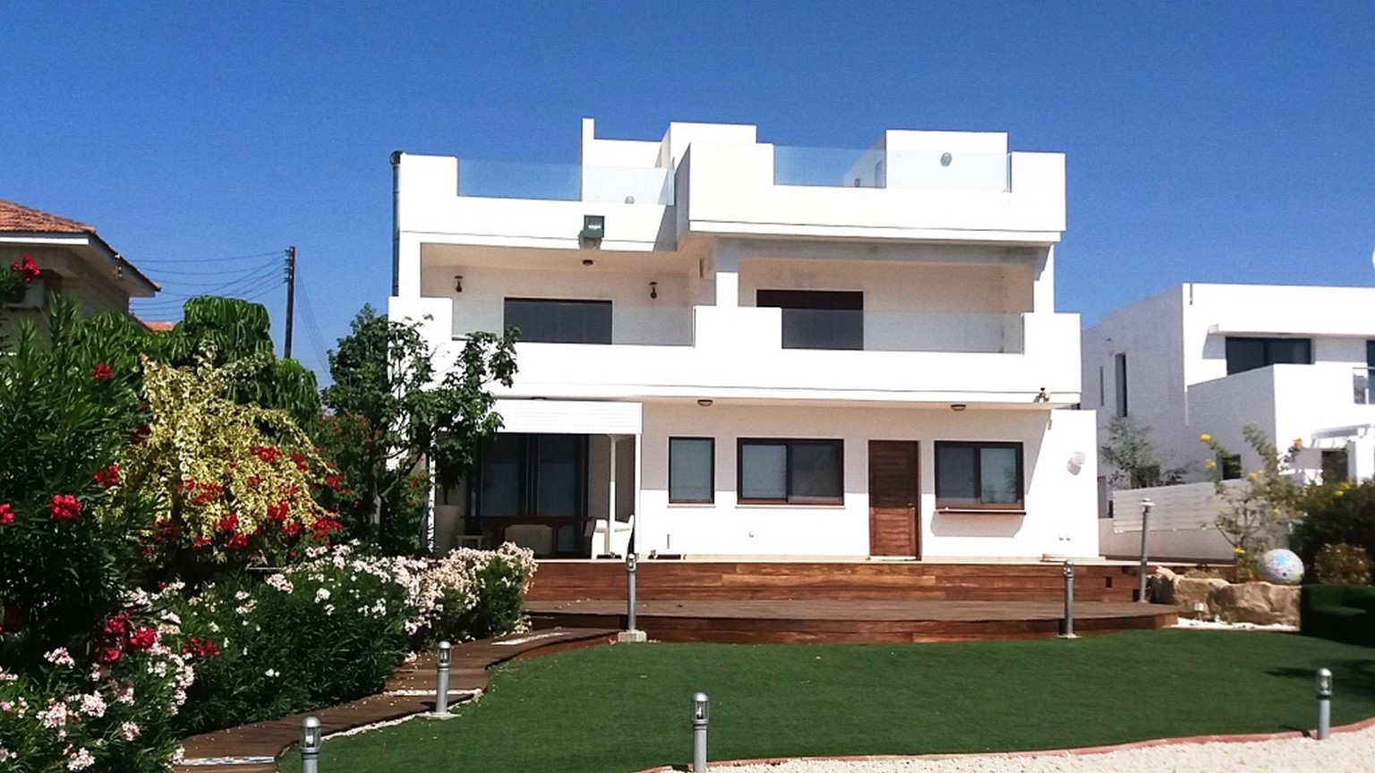 Beachfront villa – 4 bedroom for sale, Zygi village, Limassol