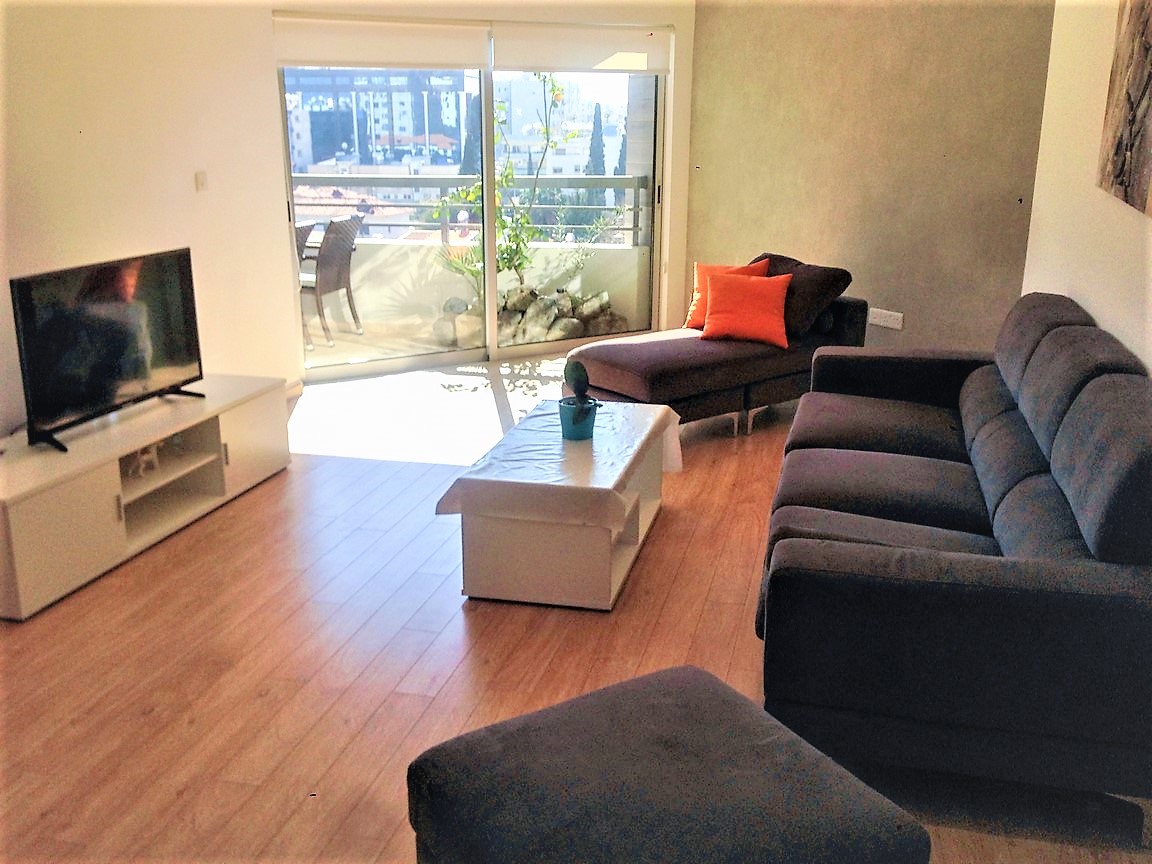 Apartment – 2 bedroom for rent, Molos area, Limassol