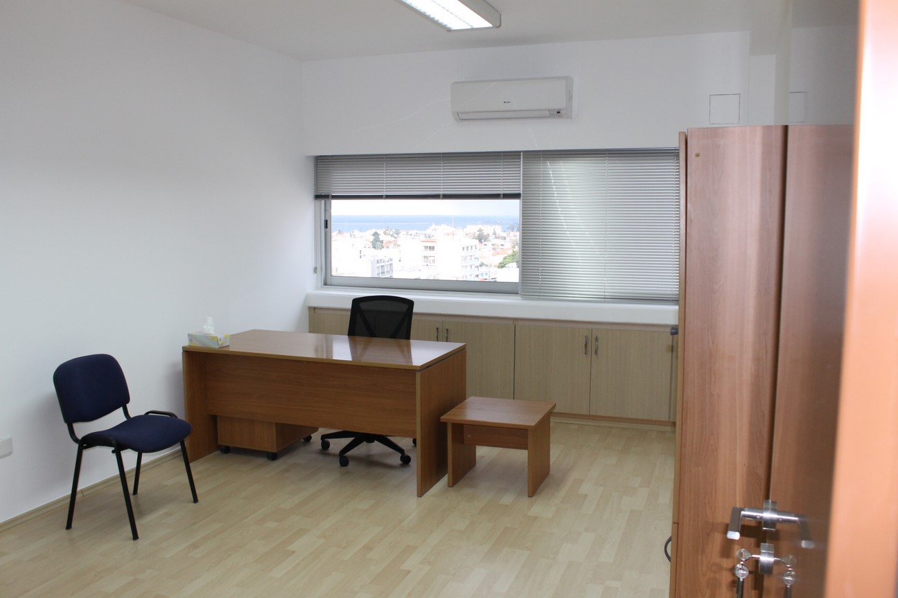 Office – 25sq.m for rent, Town centre, Limassol