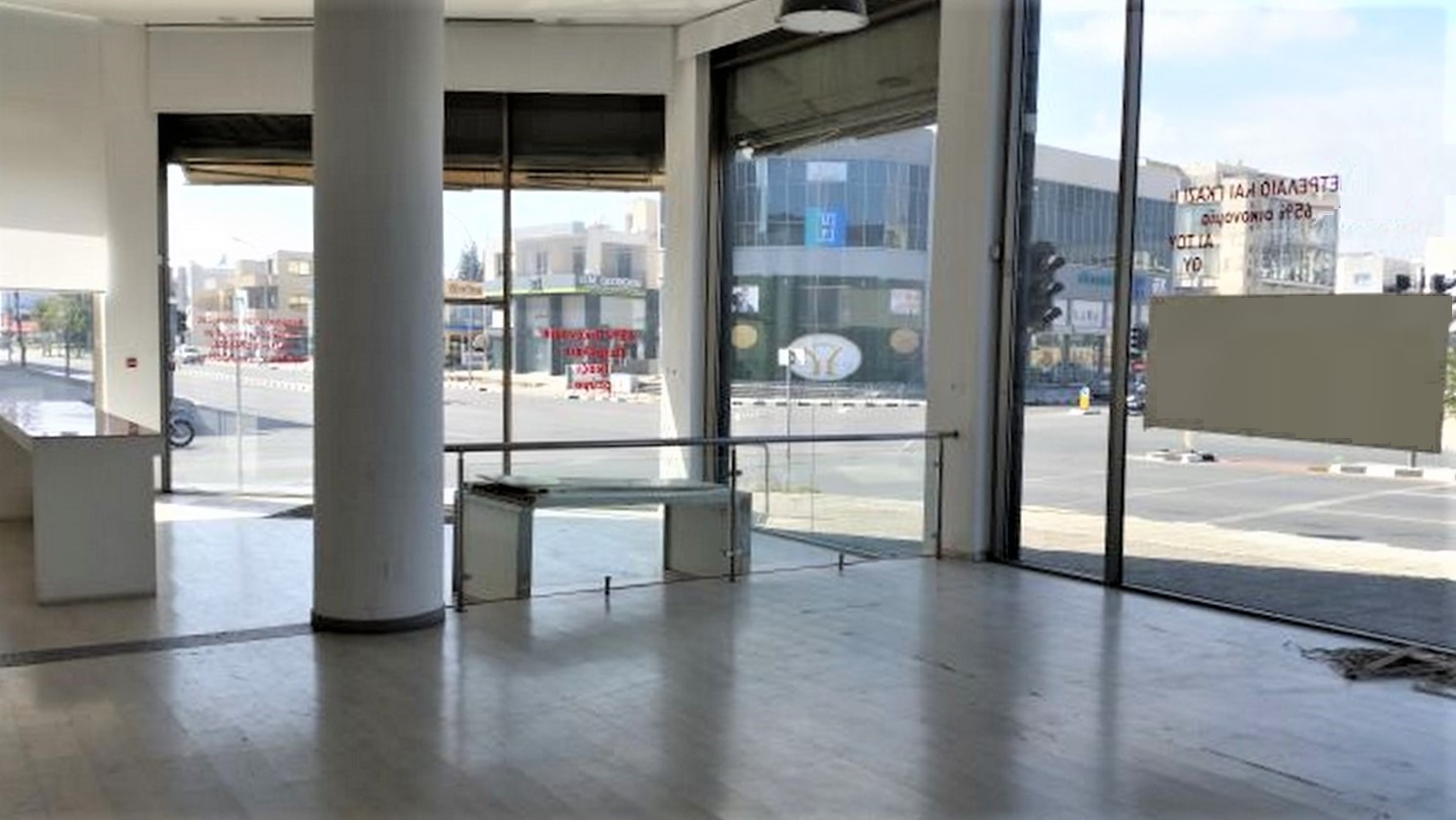 Shop – 455sqm for rent, Ayias Phylaxeos area, Limassol