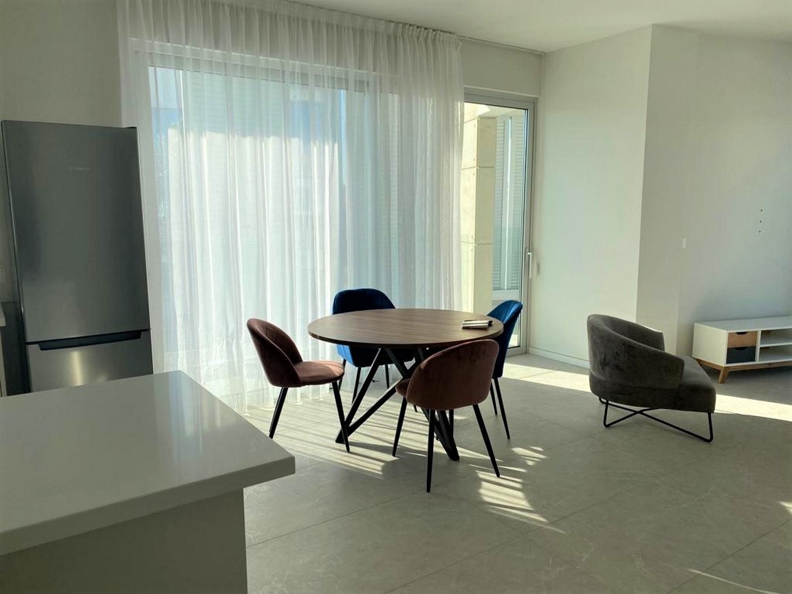 Penthouse – 2 bedroom for rent, Kolonakiou avenue, Limassol